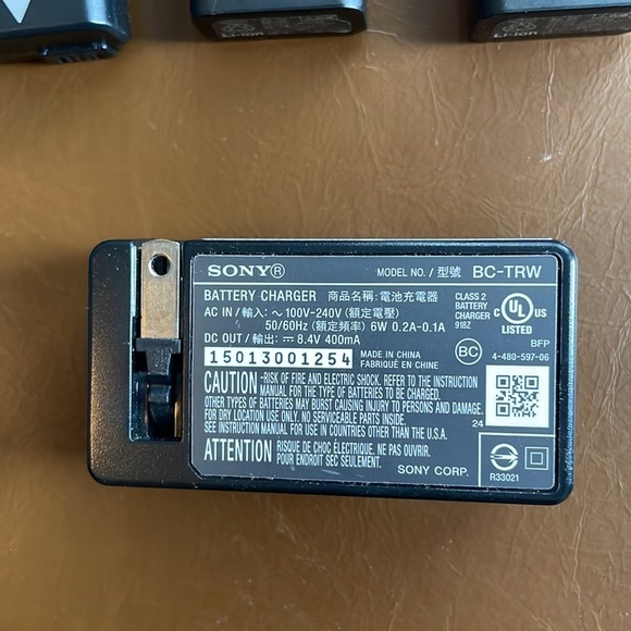 Sony RX10 (24-200mm F2.8 lens) - Picture 8 of 9